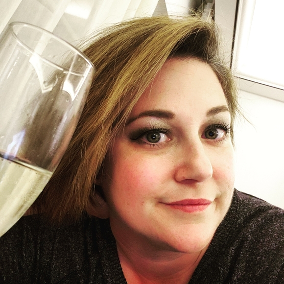 Meet your Posher, Katy Baker - Picture 4 of 4